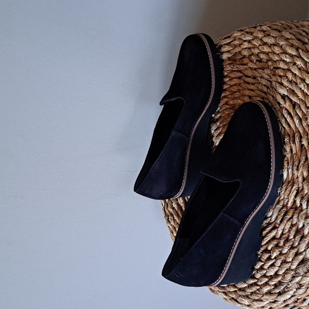 VIONIC Womens Willa Black Suede Slip-On 2.25" Wedge Loafers Rubber Soles‎ S-7.5
